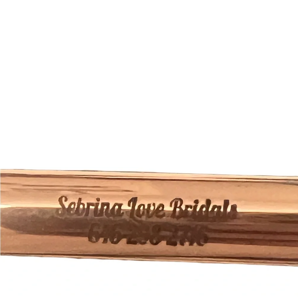 Elegant Gold Pen with Gift Box